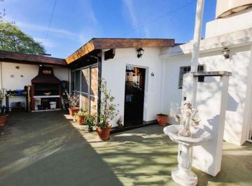 PH · 82m² · 3 Ambientes · PH 3 Amb Al Frente C/terraza, Quincho y Parrilla