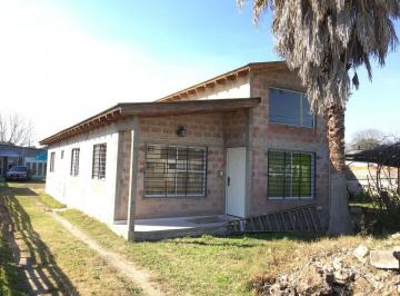 Casa · 226m² · 7 Ambientes · Venta Casa en Baraderdo y Lote 600 m²