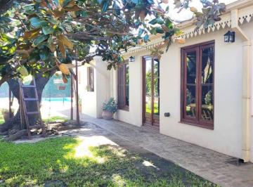 Casa · 239m² · 5 Ambientes · 3 Cocheras · Casa en Venta 5 Amb. en Casco Histórico Areco