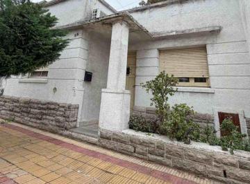 Casa · 106m² · 5 Ambientes · 2 Cocheras · Venta Casa 5amb Temperley