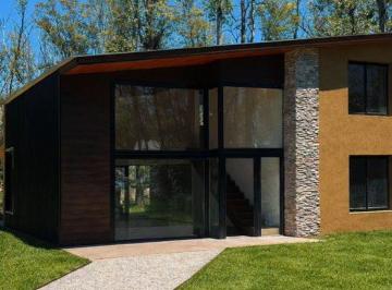 Casa · 167m² · 5 Ambientes · Casa a Estrenar en Campo Timbo.