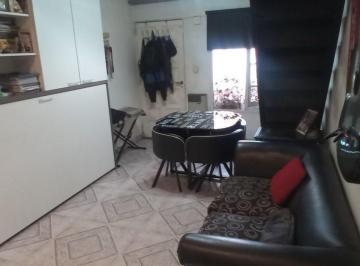 PH · 63m² · 3 Ambientes · 1 Cochera · Venta PH 3 Amb Lomas del Mirador Apto Credito