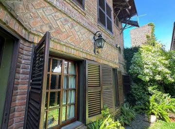 Casa · 210m² · 5 Ambientes · 1 Cochera · Venta Casa 5 Ambientes Haedo Norte