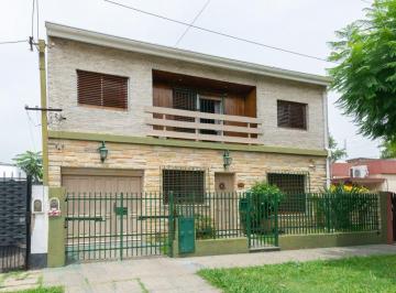 Casa · 235m² · 5 Ambientes · 2 Cocheras · Venta Casa 5 Ambientes Gran Parque Castelar Norte