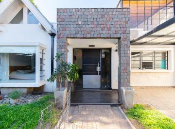 Casa · 160m² · 3 Ambientes · 1 Cochera · Casa en Venta en Castelar Norte 3 Ambientes