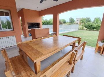Casa · 128m² · 4 Ambientes · Venta Casa en 1 Planta - Puertos del Lago