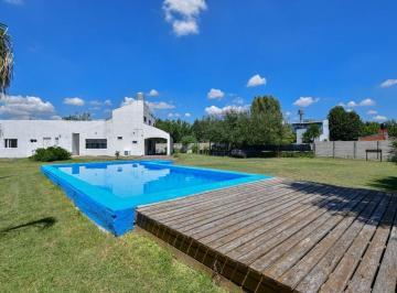 Casa · 118m² · 6 Ambientes · Casa Venta City Bell 4 Dorm. Pileta Parque