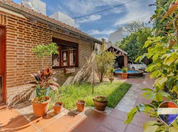 Casa · 160m² · 5 Ambientes · 1 Cochera · Casa en Venta La Plata 3 Dorm.