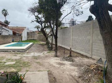 Terreno · 629m² · Terreno Lote Venta Banfield con Pileta