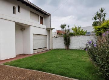 PH · 178m² · 4 Ambientes · 1 Cochera · PH 4amb. 2 Baños C/jardín - San Martín