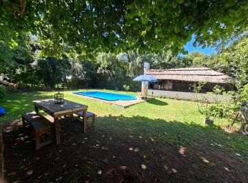 Casa · 69m² · 3 Ambientes · Casa Quinta 3amb/c/quincho/pileta/jardin/reciclada