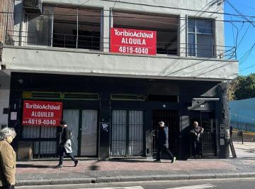 Local comercial · 200m² · Local en Alquiler Primer Piso con Entrada Independiente Sin Expensas.