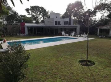 Casa · 562m² · 5 Dormitorios · 4 Cocheras · Villa Allende Golf - La Macarena - Excelente Propiedad