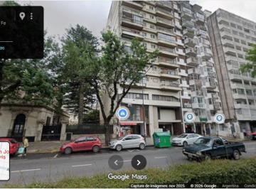 Departamento , Rosario · Av Pellegrini Al 700, Frente a Plaza López.