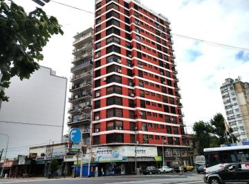 Departamento · 74m² · 3 Ambientes · Departamento 3 Amb. Centro de Avellaneda!