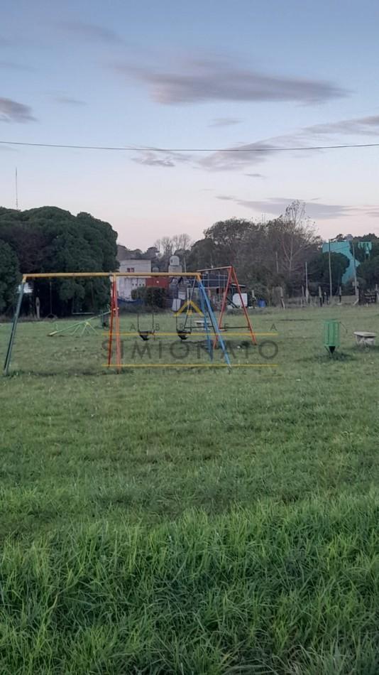 Lote 270 m² nivelado en Barrio Acantilados Sur
