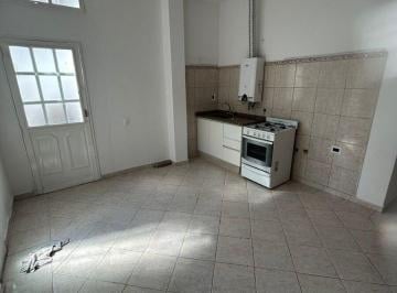 Departamento · 40m² · 2 Ambientes · Alquiler. Recta Martinolli. Depto 1 Dorm Planta Baja. No Paga Expensas