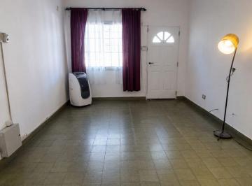 Casa · 87m² · 3 Ambientes · Casa Al Frente, Apta Crédito, 2 Dorm..