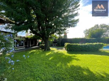 Casa · 120m² · 1 Ambiente · Venta de Casa Quinta en 46 Entre 148 y 149 de La Plata
