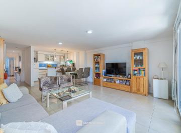 Departamento · 78m² · 3 Ambientes · 1 Cochera · Venta - Semipiso 3 Ambientes - Cochera - Guemes - Moderno