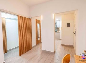 Departamento · 63m² · 3 Ambientes · Venta de 3 Ambientes Totalmente Reciclado a Nuevo en Recoleta. Ideal Para Renta Temporaria!