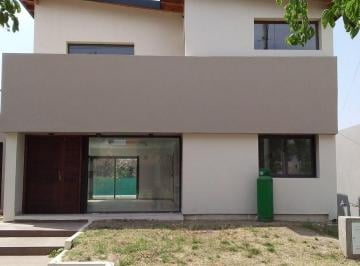 Casa de 6 ambientes, Malagueño · Alquilo Casa en Tejas del Sur 3, 4 Dorm, 4 Baños, Calefacción por Radiadores