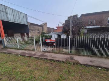 Casa de 4 ambientes, Quilmes · Casa a Reciclar en Importante Zona Comercial