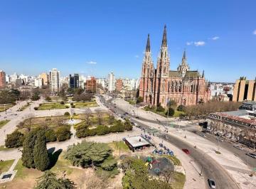 Departamento · 95m² · 4 Ambientes · Excelente Departamento 3 Dorm. en Plaza Moreno