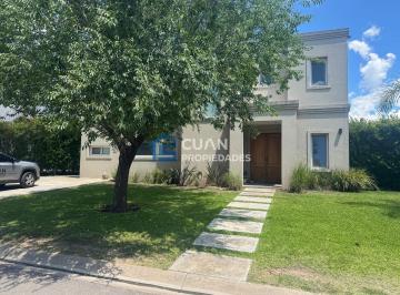 Casa · 200m² · 4 Ambientes · 3 Cocheras · Casa en Venta Ayres Plaza - Cuan Propiedades