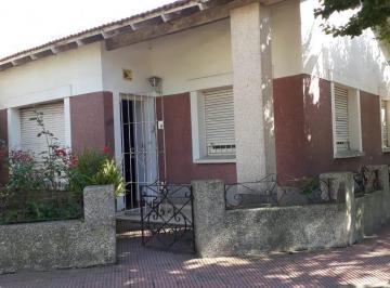 Casa · 65m² · 3 Ambientes · 1 Cochera · Venta Casa 3 Amb. Mexico y Balcarce