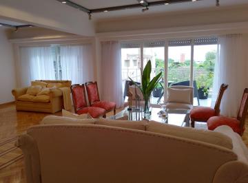 Departamento · 211m² · 4 Ambientes · 1 Cochera · Departamento 4 Dorm., Balcon y Cochera