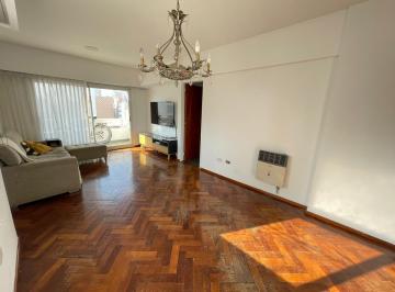 Departamento · 65m² · 3 Ambientes · Semipiso Reciclado! - Catamarca y España