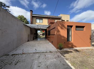 Casa · 154m² · 3 Dormitorios · 2 Cocheras · Casa en Los Hornos