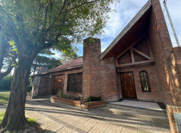 Casa · 111m² · 4 Ambientes · 1 Cochera · Venta Casa en Temperley Oeste