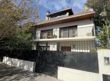 Casa · 550m² · 7 Ambientes · 3 Cocheras · Excelente Casa en Venta en La Mejor Zona de Martinez