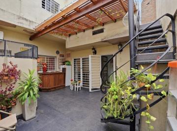PH · 96m² · 3 Ambientes · Venta PH 3 Ambientes Lomas del Mirador Patio Terraza