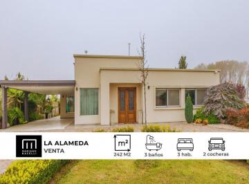 Casa · 154m² · 5 Ambientes · 6 Cocheras · Casa en Venta en La Alameda, Canning