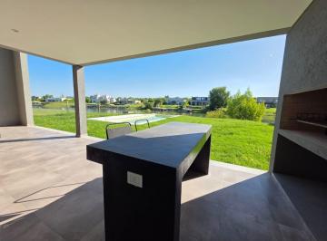 Casa · 277m² · 5 Ambientes · 2 Cocheras · Venta Casa 5 Amb. a Estrenar a La Laguna Barrio San Matias Escobar
