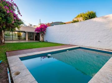 Casa de 7 ambientes, Córdoba · Exclusiva Casa + Local en Alta Cba con 3 Suites, Pileta y Jardín