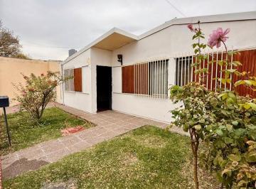 Casa · 112m² · 4 Ambientes · 2 Cocheras · Casa en San Rafael