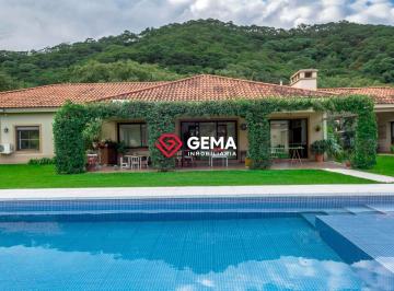 Casa · 510m² · 12 Ambientes · 2 Cocheras · Casa en Valle Escondido