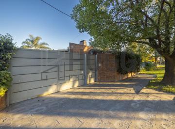 HOG-HOG-1349_2 · Casa 3 Dorm con Quincho y Jardin