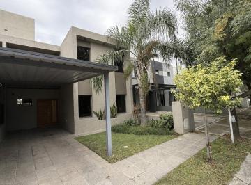 Casa · 180m² · 6 Ambientes · 2 Cocheras · Duplex Premium en Chacras del Norte