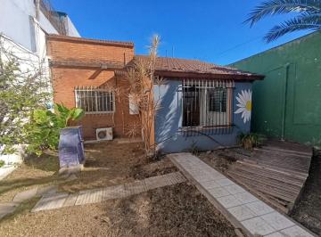 Casa · 67m² · 3 Ambientes · Casa 3 Amb en Venta Burzaco a 2 Cuadras Estación