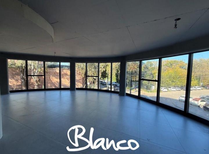 Oficina comercial · 199m²