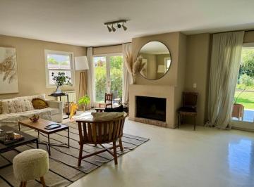 Casa · 306m² · 5 Ambientes · 1 Cochera · Casa en Venta 5 Ambientes en Senderos 1 - Pilar