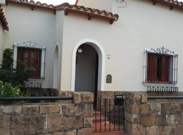 Casa · 160m² · 6 Ambientes