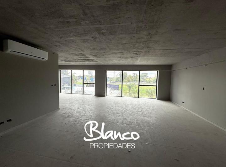 Oficina comercial · 82m²