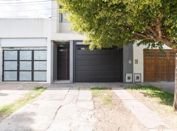 Casa · 85m² · 3 Ambientes · 1 Cochera · Casa en Venta en La Plata Tipo Duplex San Carlos