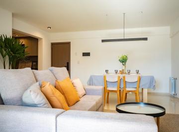 Departamento · 83m² · 4 Ambientes · Departamento de 2 Dorm. con Patio a m de Av Pellegrini